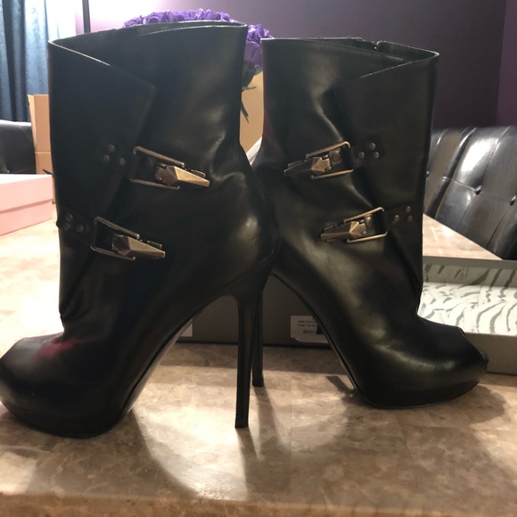 Alexander McQueen Bootie - Picture 6 of 8